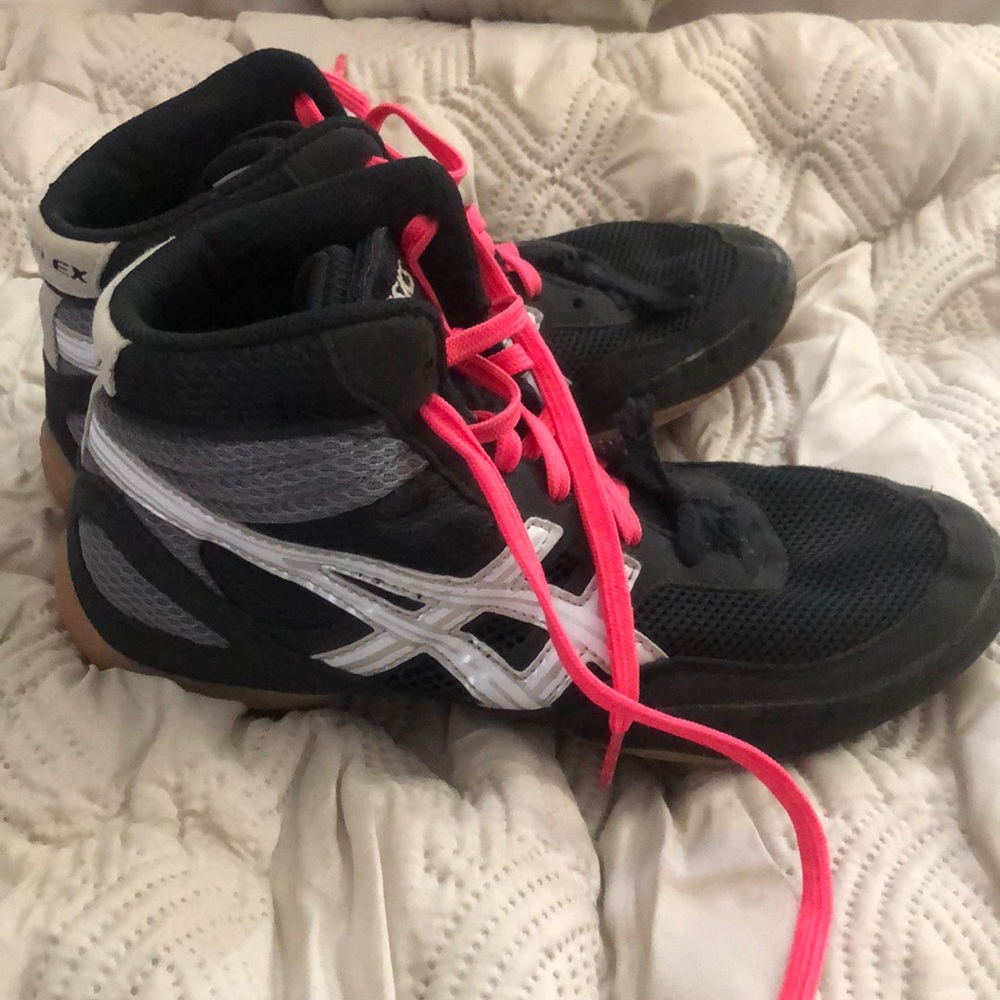 ASICS wrestling shoes